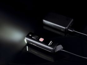 RAVEMEN LR1600 USB-Fahrradleuchte 1600lm mit intelligenten Funktionen und drahtloser Fernbedienung
