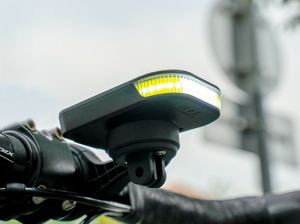 RAVEMEN FR300 USB-C Bike Frontlicht für Garmin/Wahoo Fahrradcomputer